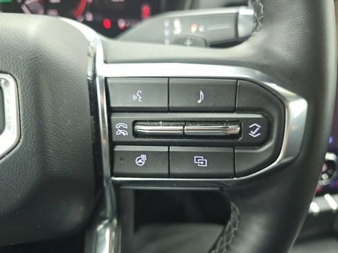 Used 2025 GMC Terrain Elevation AWD/4WD image 9