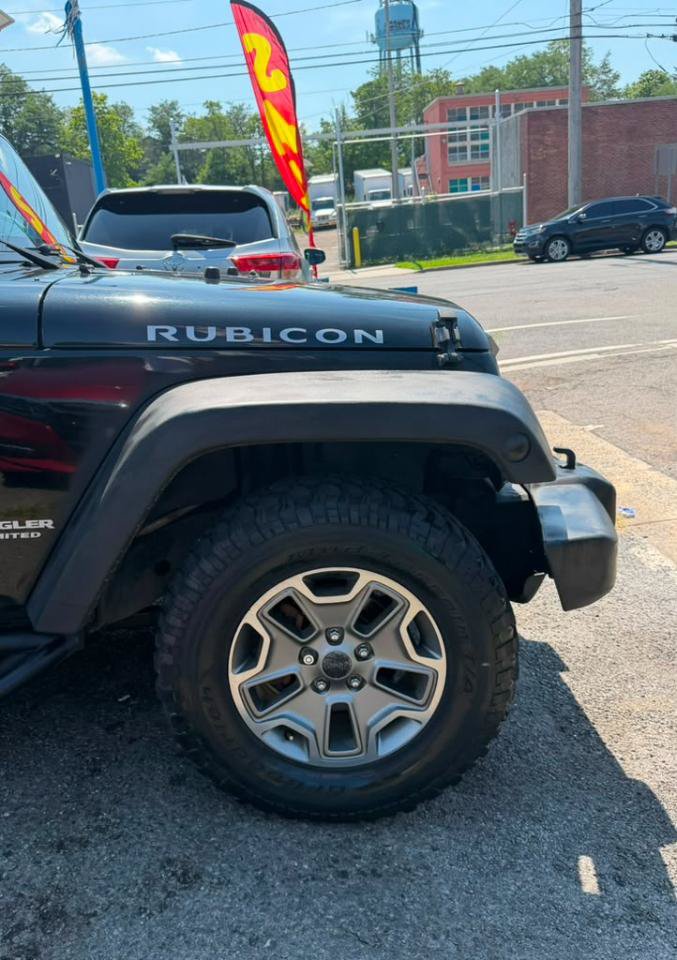 Used 2016 Jeep Wrangler Unlimited Rubicon w/ Dual Top Group AWD/4WD image 17