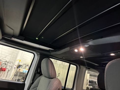 Used 2024 Jeep Wrangler Unlimited image 14