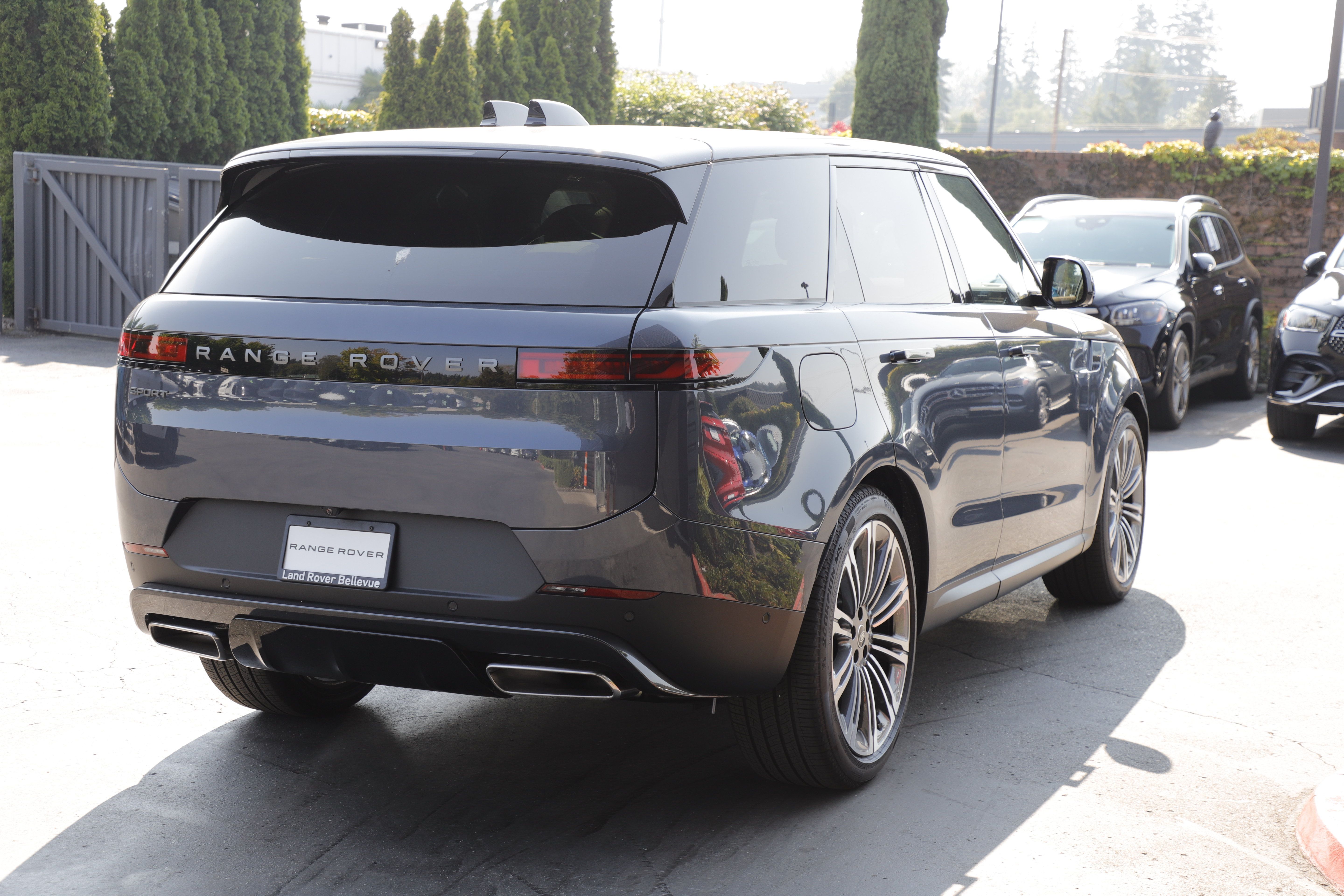 New 2025 Land Rover Range Rover Sport SE AWD/4WD image 10