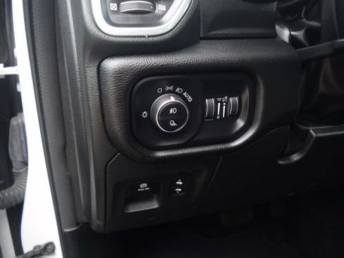 Used 2023 RAM 1500 Laramie AWD/4WD image 7