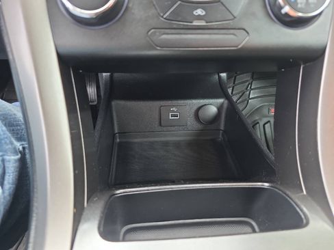 Used 2018 Ford Fusion SE FWD image 27