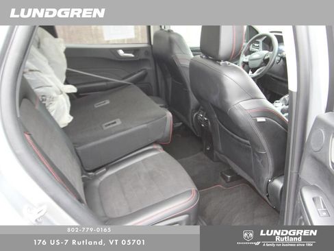 Used 2022 Ford Escape SEL w/ SEL Stealth AWD Package image 17