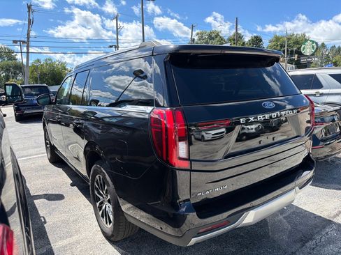 Used 2025 Ford Expedition Max Platinum AWD/4WD image 10