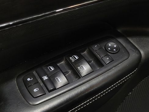 Used 2017 Jeep Grand Cherokee Limited image 27