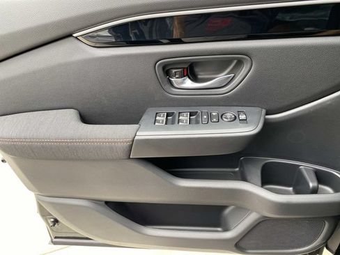 New 2026 Honda Pilot Sport image 25