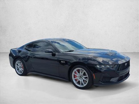 Used 2024 Ford Mustang GT Premium RWD image 3