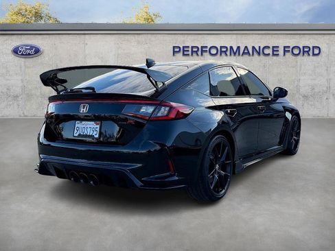 Used 2025 Honda Civic Type R image 9