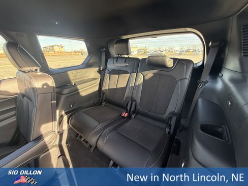 New 2025 Jeep Grand Cherokee L Altitude image 16