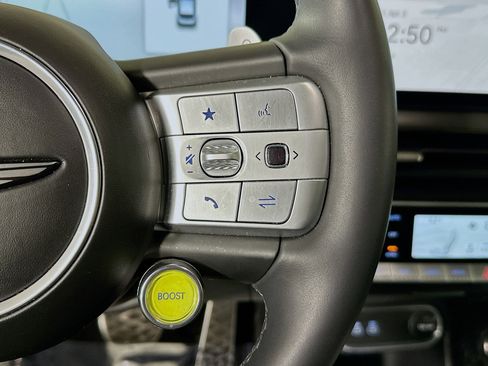 Used 2023 Genesis GV60 Performance image 17