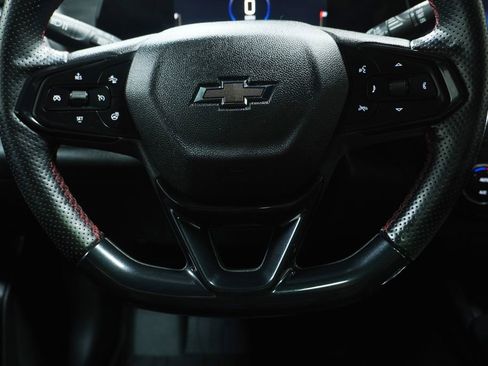 Used 2024 Chevrolet Trax RS w/ Sunroof Package image 16