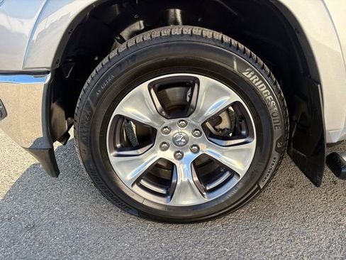 Used 2019 RAM 1500 Laramie image 13