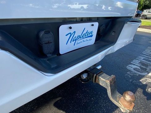 Used 2022 Chevrolet Silverado 1500 Custom image 24