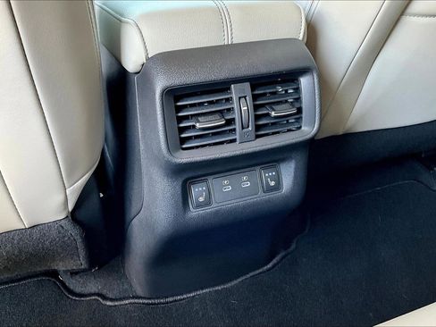 Used 2025 Nissan Murano Platinum w/ Cargo Package image 10