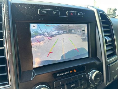 Used 2018 Ford F150 XLT w/ Equipment Group 302A Luxury AWD/4WD image 24
