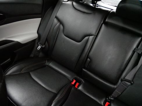 Used 2022 Jeep Compass Limited AWD/4WD image 9
