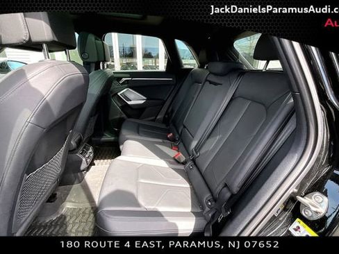 Used 2023 Audi Q3 2.0T Premium w/ Convenience Package image 18