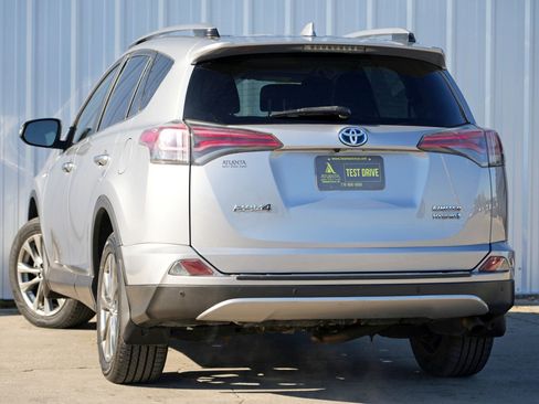 Used 2017 Toyota RAV4 Limited image 5