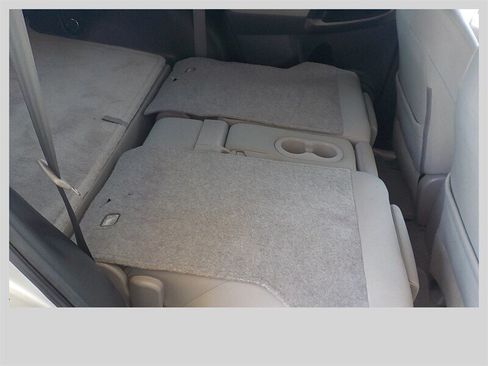 Used 2011 Toyota RAV4 4WD w/ Base L4 Extra Value Pkg image 27