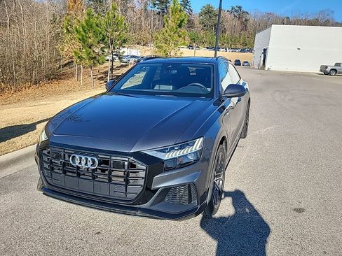 Used 2021 Audi Q8 Premium Plus w/ Premium Plus Package image 11