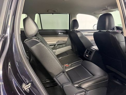 Used 2023 Volkswagen Atlas SE w/ Black Wheel Package FWD image 32