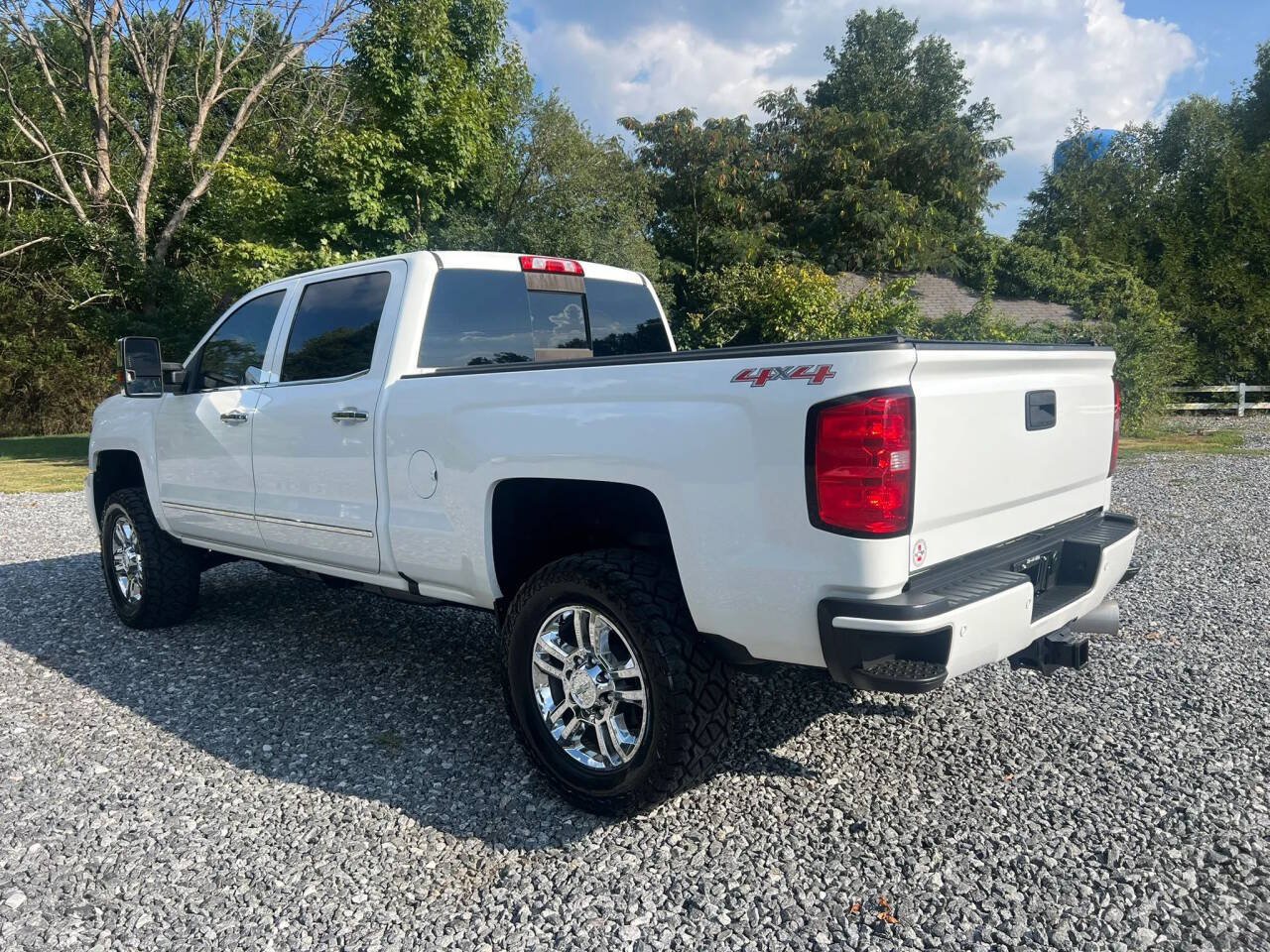Used 2017 Chevrolet Silverado 2500 High Country w/ Duramax Plus Package AWD/4WD image 5