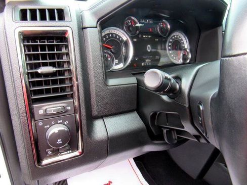 Used 2018 RAM 1500 Sport image 29