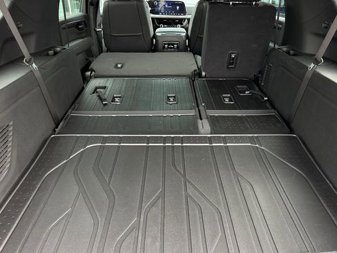 New 2026 Chevrolet Suburban LT w/ LPO, Dark Essentials Package image 16