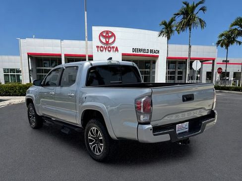 Used 2023 Toyota Tacoma TRD Sport w/ Technology Package AWD/4WD image 5