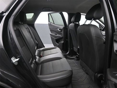 Used 2024 Chevrolet Trax LT w/ Driver Confidence Package image 15