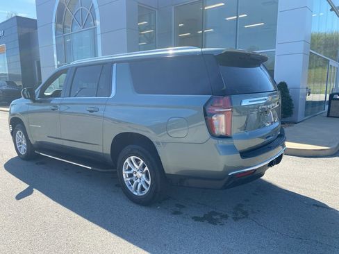 Used 2024 Chevrolet Suburban LT AWD/4WD image 4