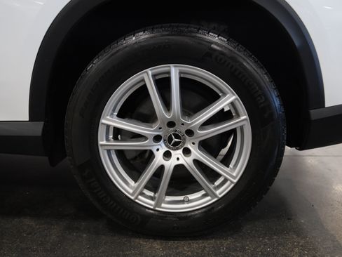 Used 2023 Mercedes-Benz GLC 300 4MATIC image 12