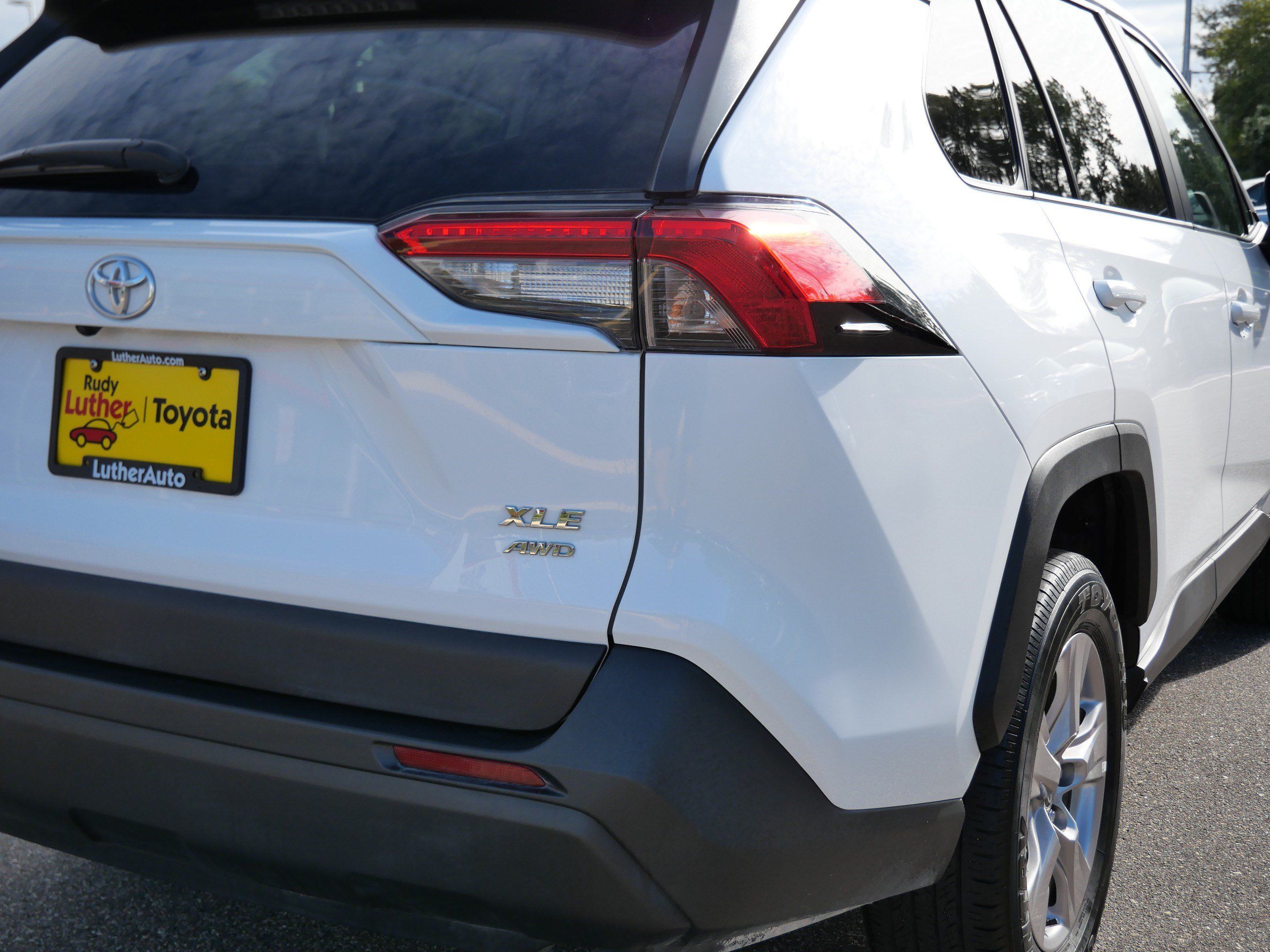 Certified 2025 Toyota RAV4 XLE AWD/4WD image 18