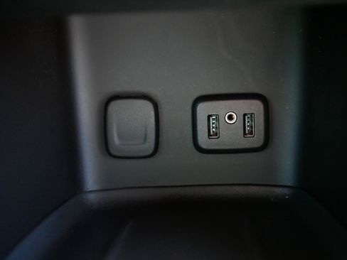 Used 2018 GMC Acadia Denali w/ LPO, Floor Liner Package AWD/4WD image 32