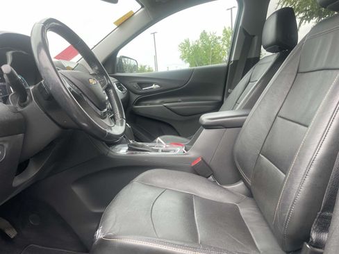 Used 2020 Chevrolet Equinox Premier FWD image 16