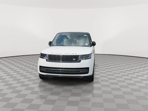 Used 2025 Land Rover Range Rover Long Wheelbase SE AWD/4WD image 3