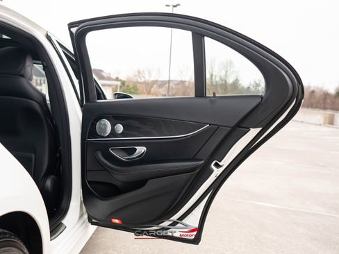 Used 2018 Mercedes-Benz E 300 4MATIC w/ Premium 1 Package image 44