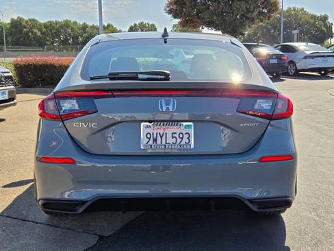 Used 2025 Honda Civic Sport image 5