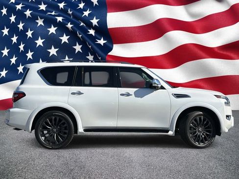 Used 2023 Nissan Armada Platinum w/ Cargo Package RWD image 4