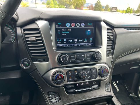 Used 2020 Chevrolet Suburban Premier AWD/4WD image 37