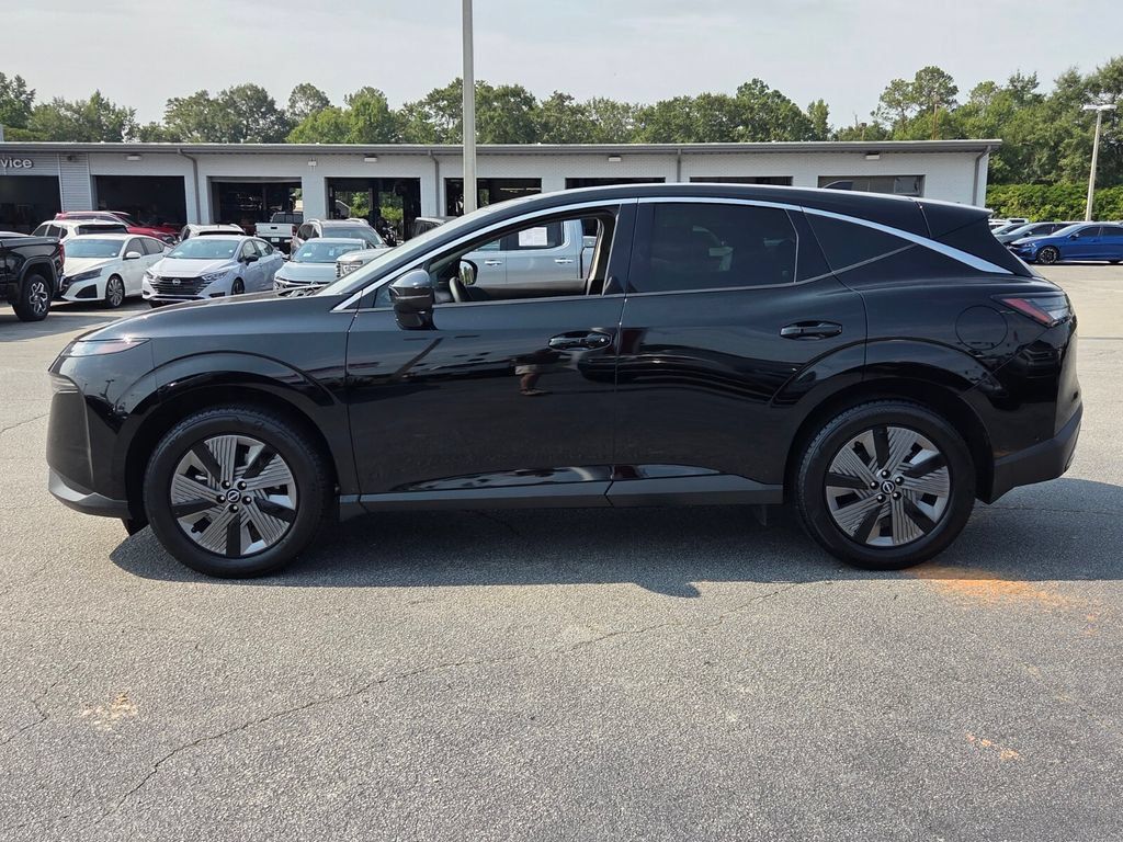 Used 2025 Nissan Murano SL AWD/4WD image 2