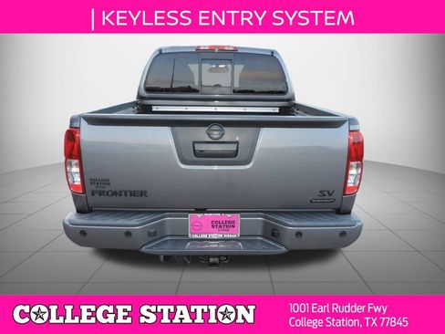 Used 2020 Nissan Frontier SV w/ Midnight Edition Floor Mats RWD image 5