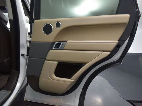 Used 2016 Land Rover Range Rover Sport HSE image 38