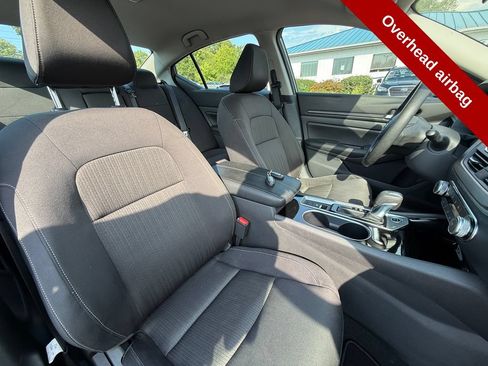 Used 2024 Nissan Altima 2.5 SV AWD/4WD image 42