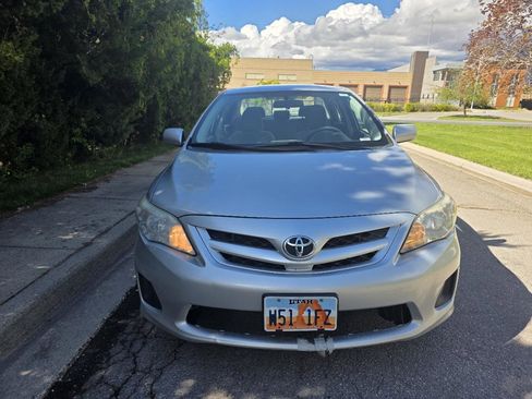 Used 2011 Toyota Corolla LE FWD image 3
