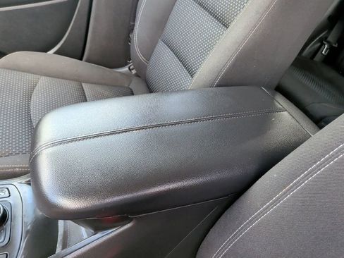 Used 2022 GMC Terrain SLE w/ Driver Convenience Package FWD image 30