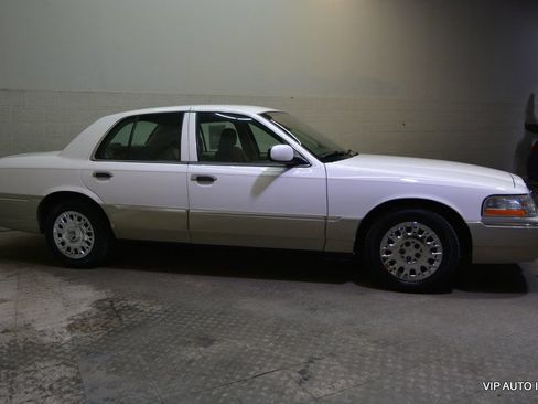 Used 2003 Mercury Grand Marquis GS RWD image 6