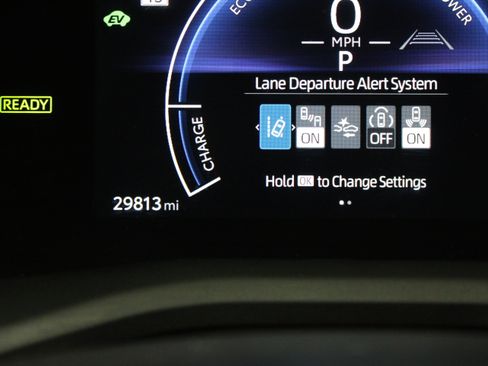 Used 2025 Toyota Camry LE FWD image 38