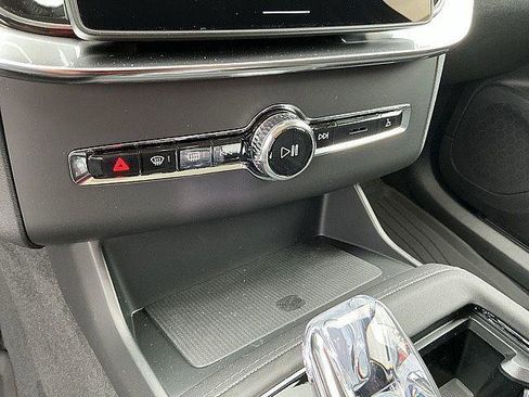 New 2026 Volvo XC90 T8 Plus w/ Protection Package AWD/4WD image 19