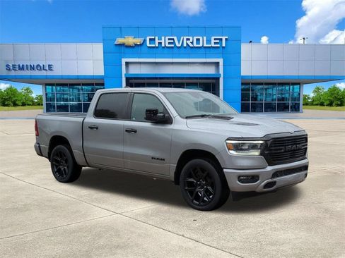 Used 2024 RAM 1500 Laramie AWD/4WD image 1